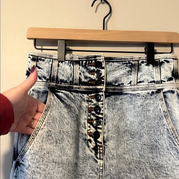 Ulla Johnson Ellis Acid Wash High Rise Cropped Jeans - Picture 7 of 10